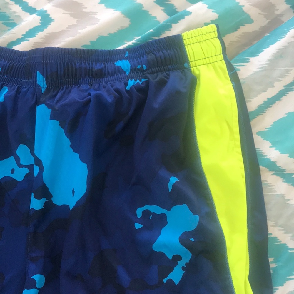 Men’s under Armour shorts